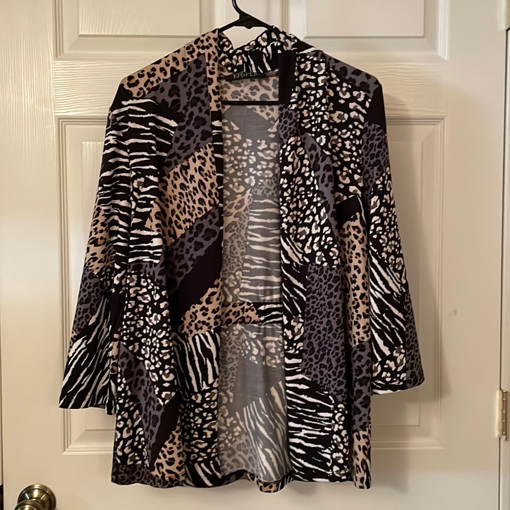 Kasper animal print light weight cardigan